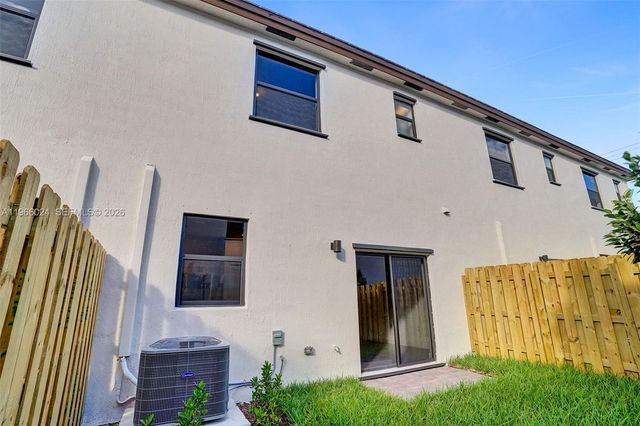 2519 SE 29th St, Homestead, FL 33035