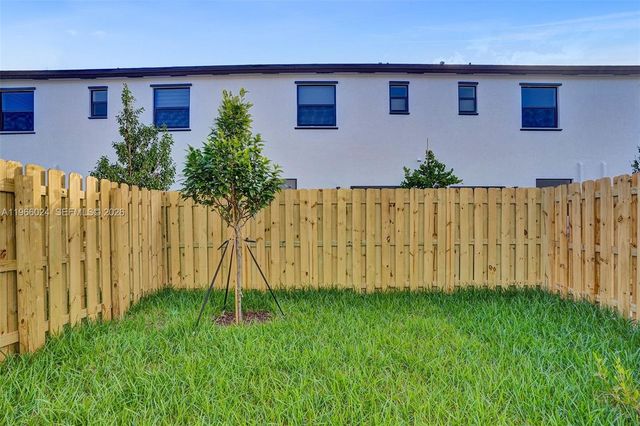 2519 SE 29th St, Homestead, FL 33035