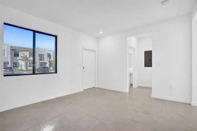 2519 SE 29th St, Homestead, FL 33035