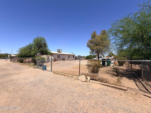 410 W 3RD Place, Eloy, AZ 85131