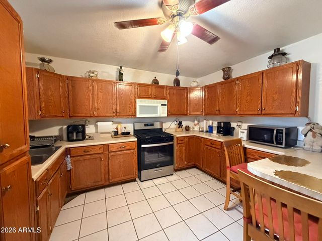 410 W 3RD Place, Eloy, AZ 85131