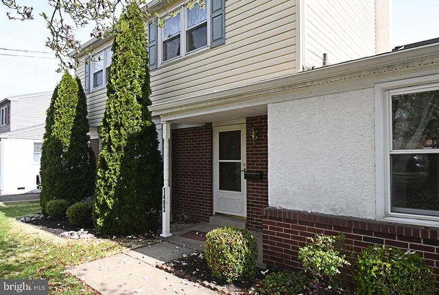 1493 BRADLEY LN, Warminster, PA 18974