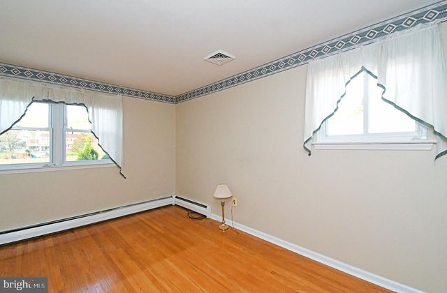 1493 BRADLEY LN, Warminster, PA 18974