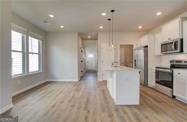 2208 Croghan Drive, Hampton, GA 30228