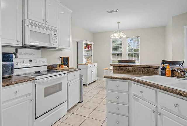 187 Sandstone Drive, Dothan, AL 36303