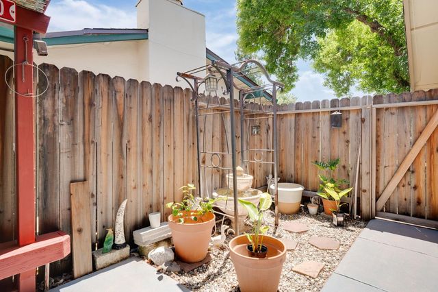 11038 Cobblestone Dr, Rancho Cordova, CA 95670