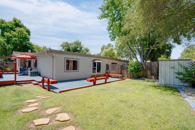 11038 Cobblestone Dr, Rancho Cordova, CA 95670