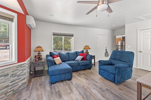 24131 Redwood Highway, Kerby, OR 97531