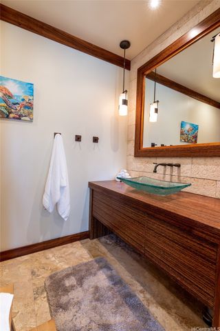 2937 Kalakaua Avenue 61, Honolulu, HI 96815