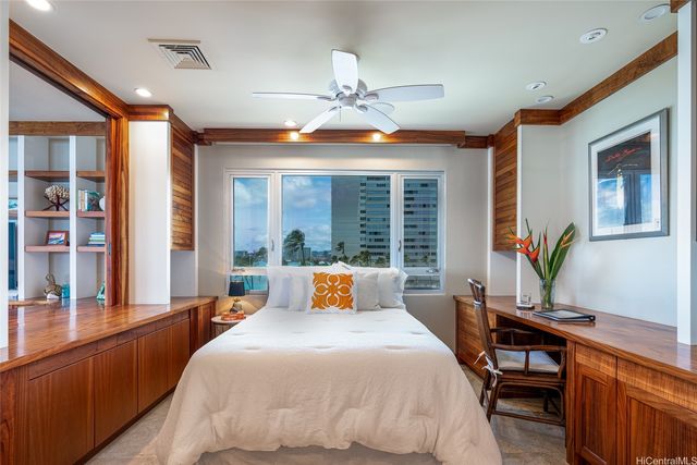 2937 Kalakaua Avenue 61, Honolulu, HI 96815