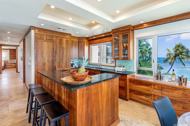 2937 Kalakaua Avenue 61, Honolulu, HI 96815