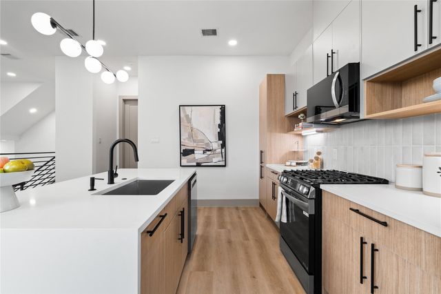 2942 Pitzlin Street, Houston, TX 77023