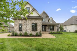 1102 Collin Dr #206, Lebanon, TN 37087