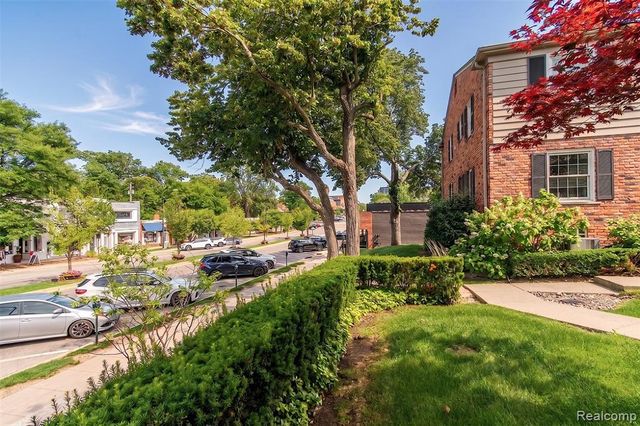 551 N Old Woodward Avenue, Birmingham, MI 48009