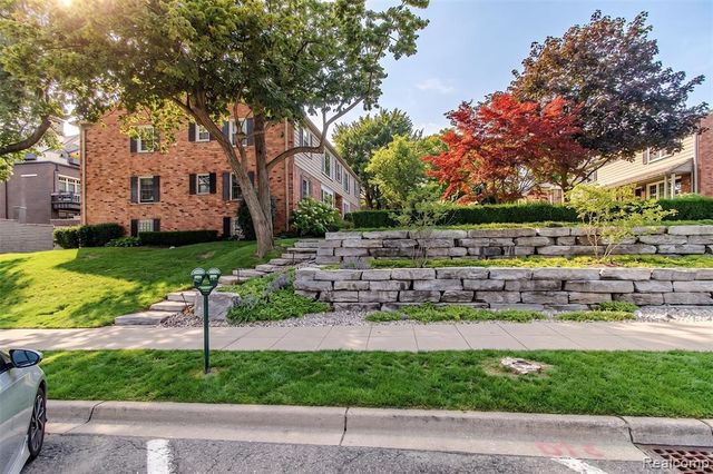 551 N Old Woodward Avenue, Birmingham, MI 48009