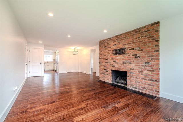 551 N Old Woodward Avenue, Birmingham, MI 48009