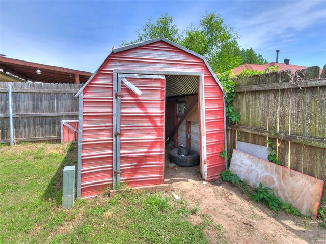 8104 Westwood Circle, Oklahoma City, OK 73127