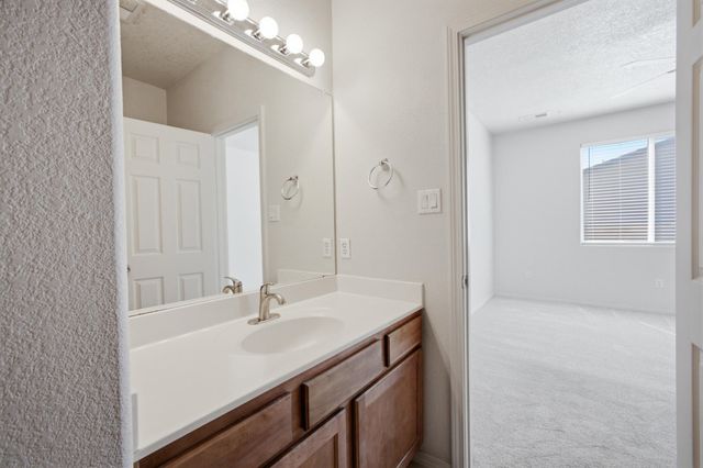 1965 Cortina Loop SE, Rio Rancho, NM 87124
