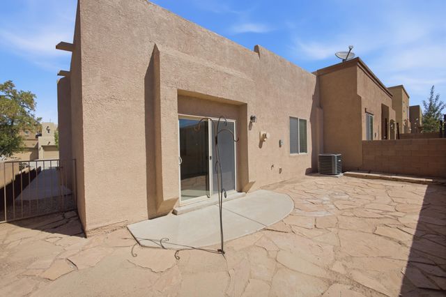 1965 Cortina Loop SE, Rio Rancho, NM 87124