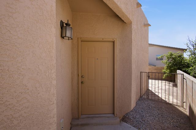 1965 Cortina Loop SE, Rio Rancho, NM 87124