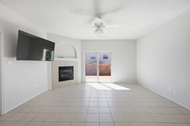 1965 Cortina Loop SE, Rio Rancho, NM 87124