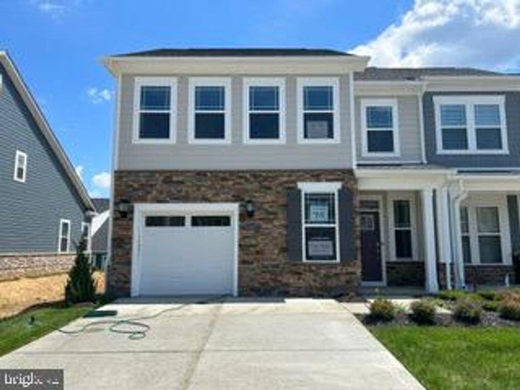 10592 GREAT BASIN PL, White Plains, MD 20695