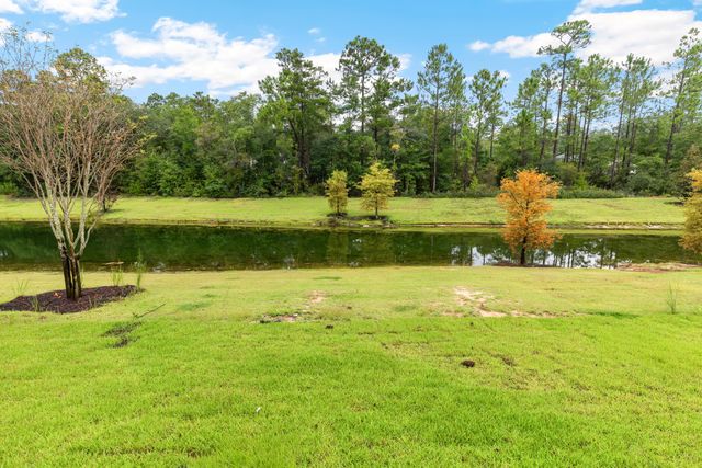 80 Clarke Hill Road, Freeport, FL 32439