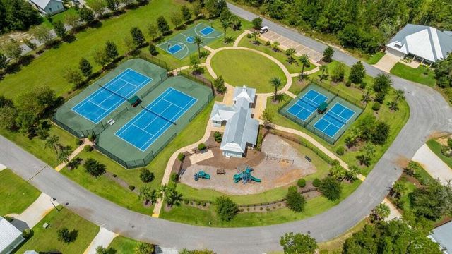 80 Clarke Hill Road, Freeport, FL 32439