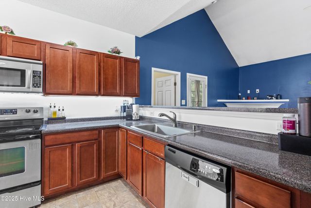 110 Whiteleaf Drive, Jacksonville, NC 28546