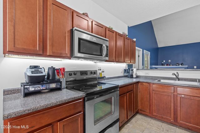 110 Whiteleaf Drive, Jacksonville, NC 28546