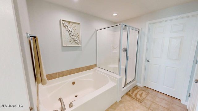 2228 Beach Drive, 705, Gulfport, MS 39507