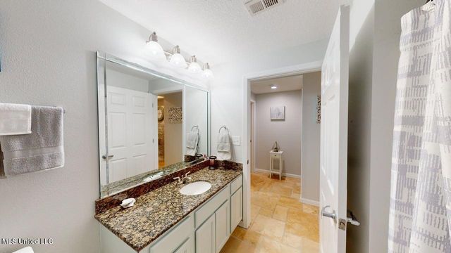 2228 Beach Drive, 705, Gulfport, MS 39507