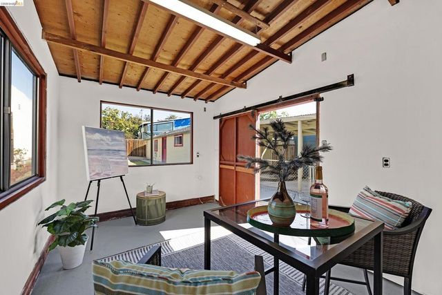 935 Key Route Blvd, Albany, CA 94706