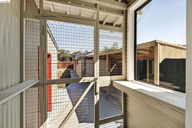 935 Key Route Blvd, Albany, CA 94706