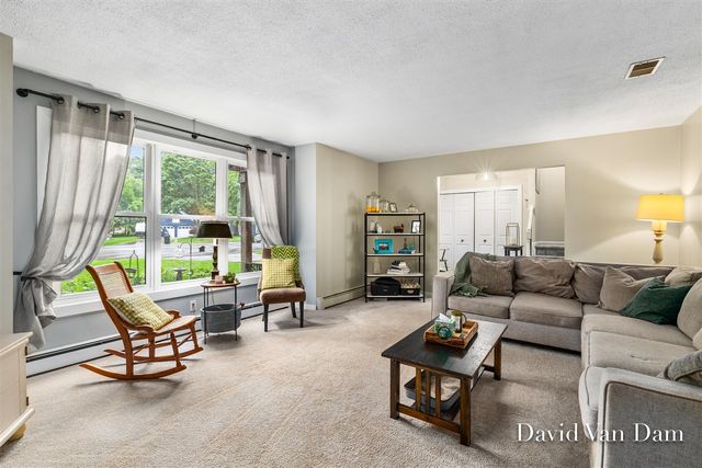 7920 Fitzsimmons Court, Alto, MI 49302