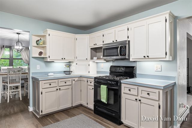 7920 Fitzsimmons Court, Alto, MI 49302