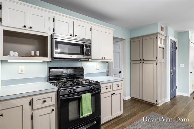 7920 Fitzsimmons Court, Alto, MI 49302