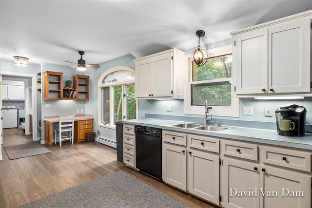 7920 Fitzsimmons Court, Alto, MI 49302