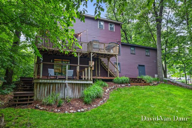7920 Fitzsimmons Court, Alto, MI 49302