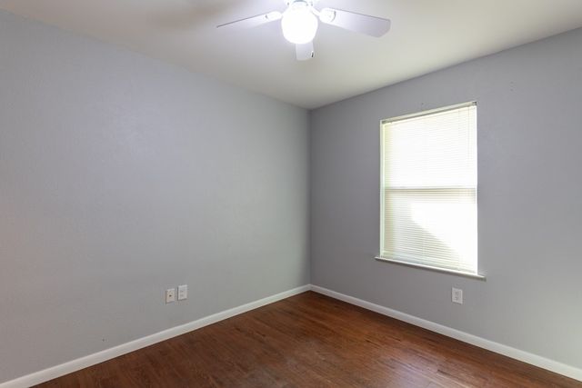 5321 Weddington Court, Fort Worth, TX 76133