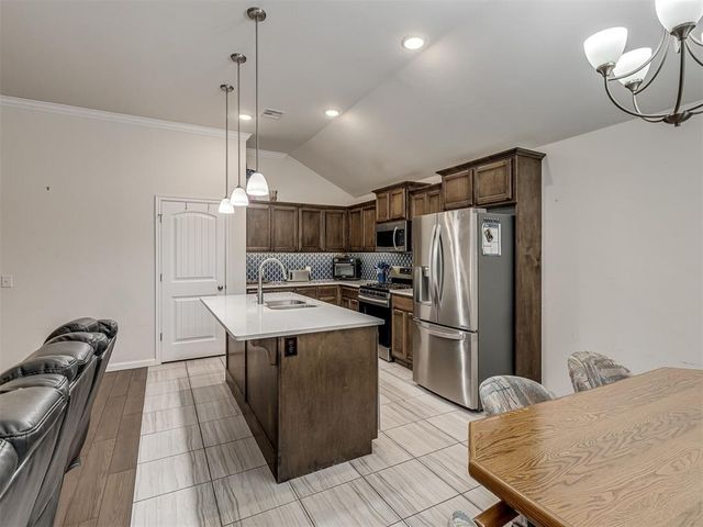 1107 SE 17th Terrace, Newcastle, OK 73065