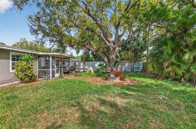 2846 HUNTINGTON DRIVE, Largo, FL 33771