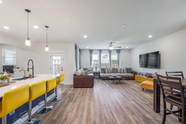 141 Janelle LN, Liberty Hill, TX 78642