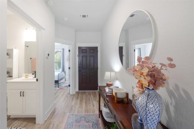 141 Janelle LN, Liberty Hill, TX 78642