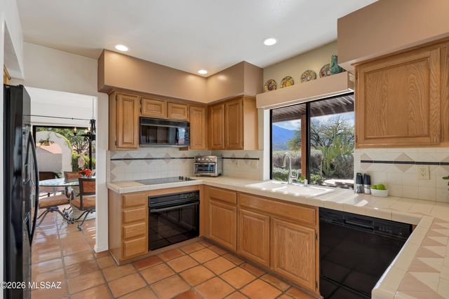 38025 S Eagle Drive, Tucson, AZ 85739