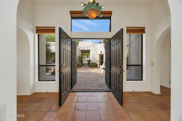 38025 S Eagle Drive, Tucson, AZ 85739