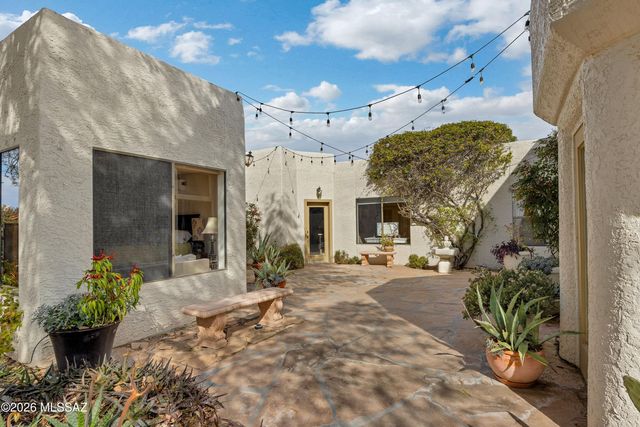 38025 S Eagle Drive, Tucson, AZ 85739