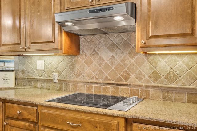 8503 E 136th Street North, Collinsville, OK 74021