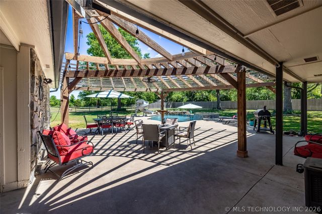 8503 E 136th Street North, Collinsville, OK 74021