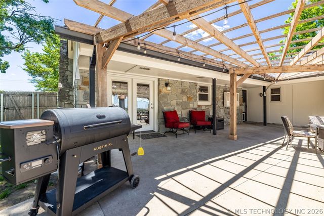 8503 E 136th Street North, Collinsville, OK 74021